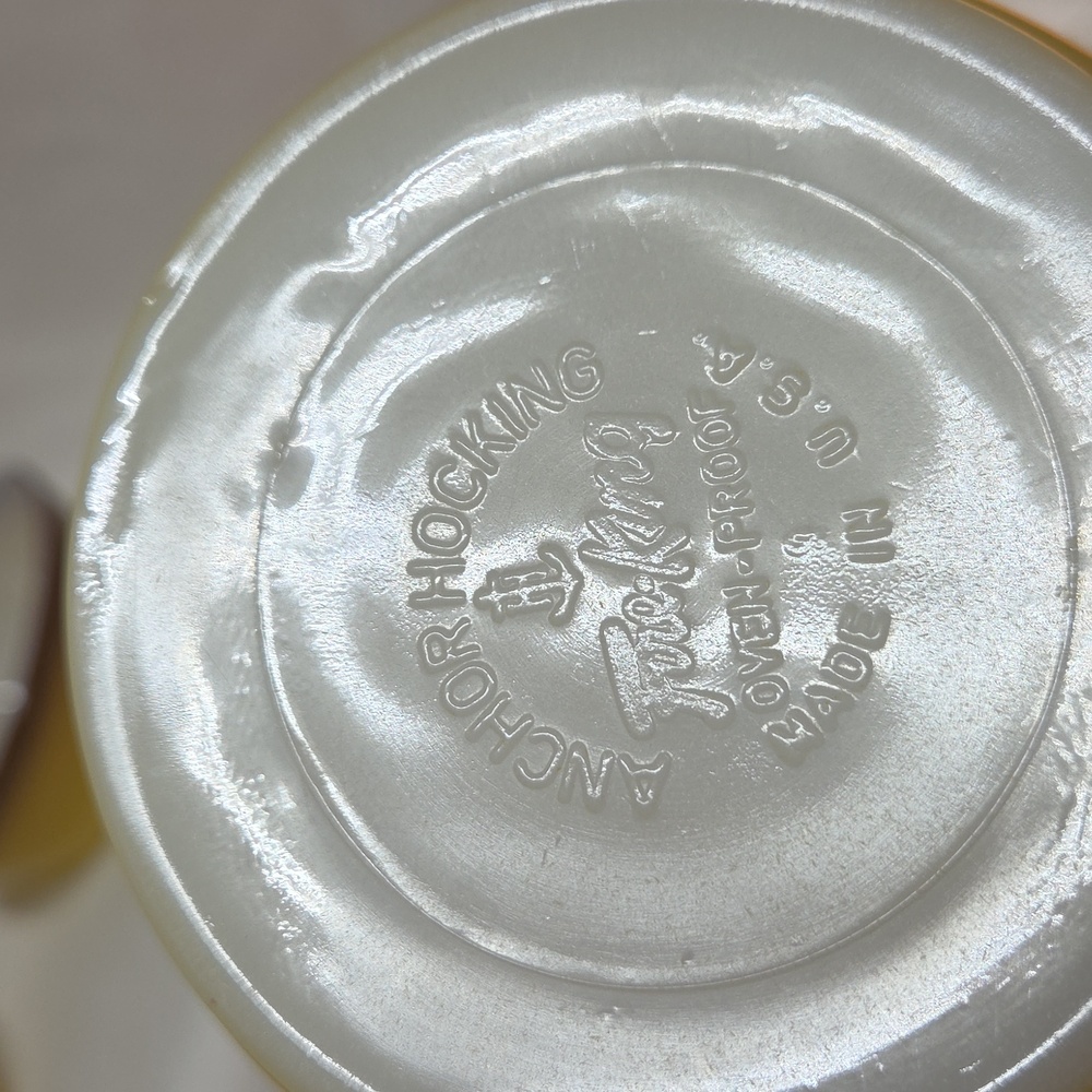 Vintage Anchor Hocking Fire King Bowls, Set Of 3 - Picture 3 of 3